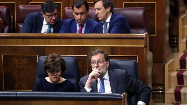 El Gobierno se queda sin apoyos ante la moción de censura planteada por el PSOE / Efe