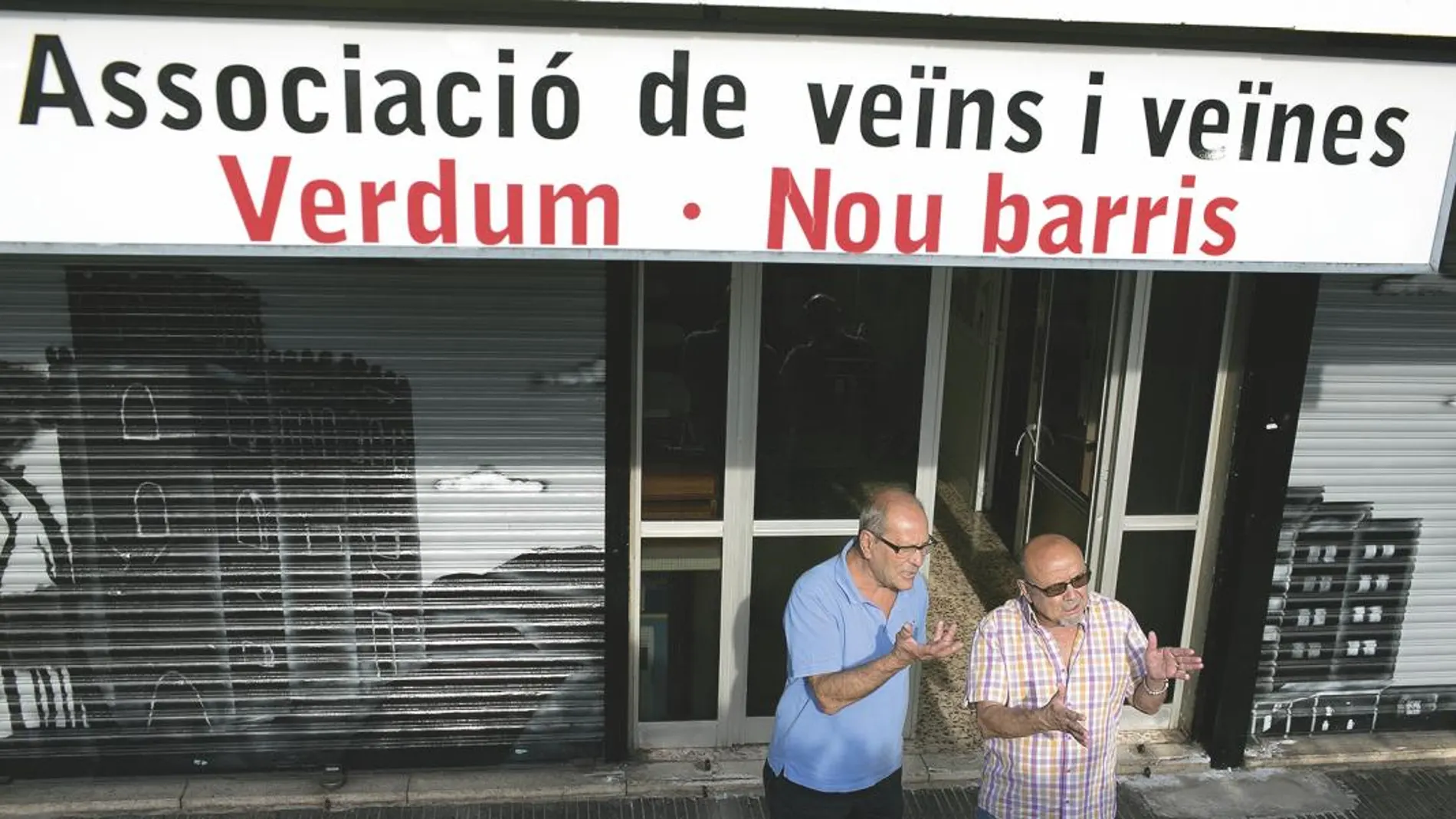 En la Asociación de Vecinos de El Verdún no hablan de política, es su fórmula para tener la fiesta en paz.