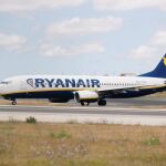 Los tripulantes de cabina de Ryanair plantean una huelga de 48 horas, los días 25 y 26 de julio en cuatro países europeos, entre ellos España. (Reuters)