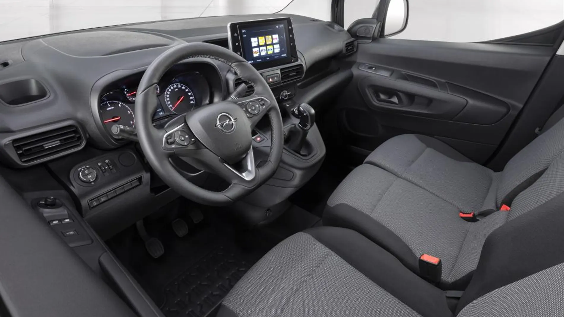 Nuevo Opel Combo Cargo: espacioso vehículo de transporte con formato compacto y avanzadas tecnologías