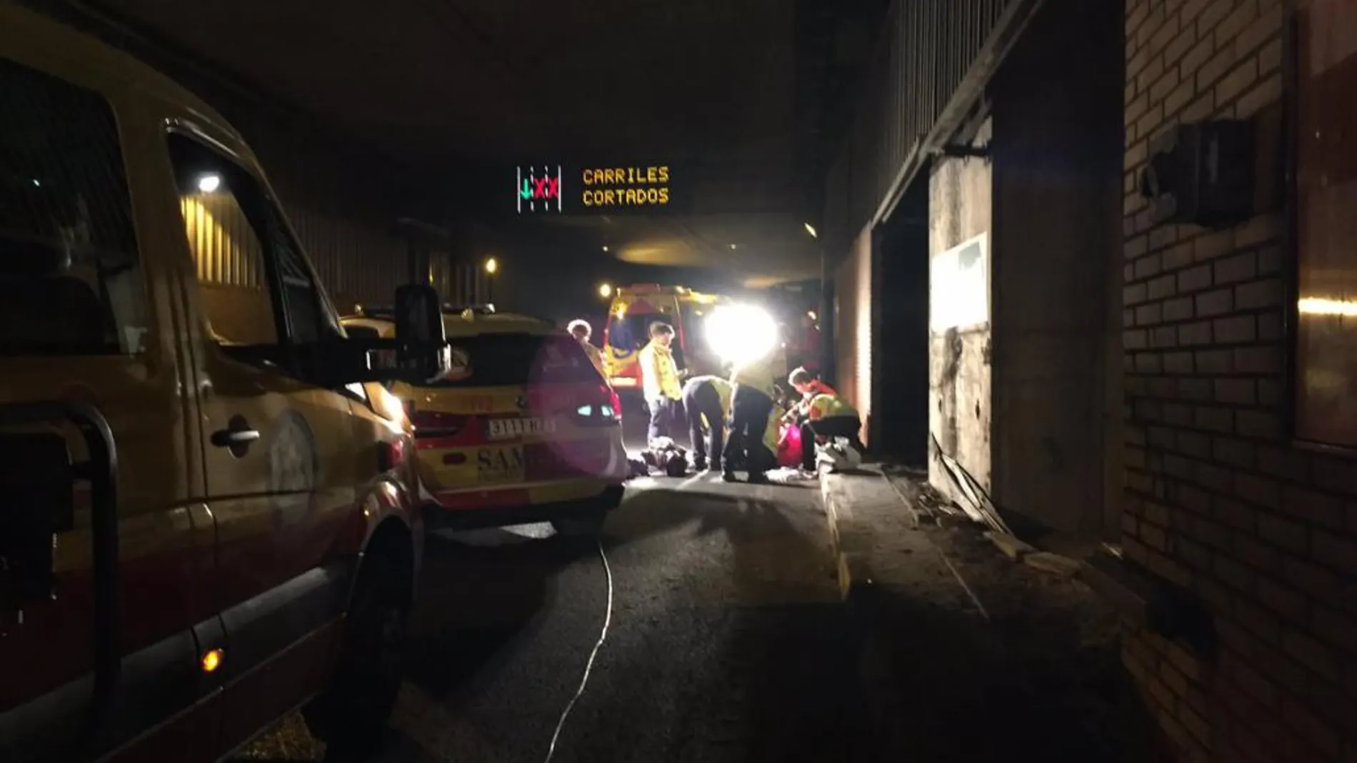 Muere un motorista de 52 años tras sufrir un accidente en el túnel de Monforte de Lemos de Madrid