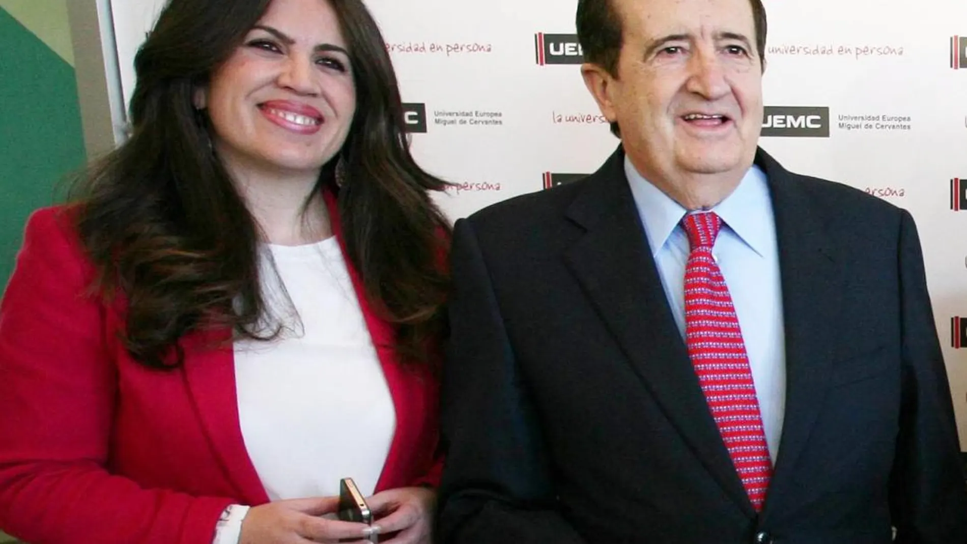 Juan José Lucas y la rectora de la UEMC, Imelda Rodríguez, en un curso anterior