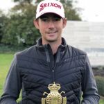 Javier Gallegos, con el trofeo