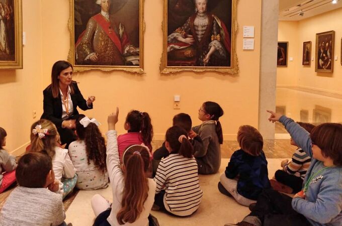 Los niños de 8 a 10 años podrán pasar una noche entera en los museos acompañados de varios actores que les guiarán a través de un recorrido con actividades que fomenten la imaginación y la creatividad de los pequeños. LA RAZÓN