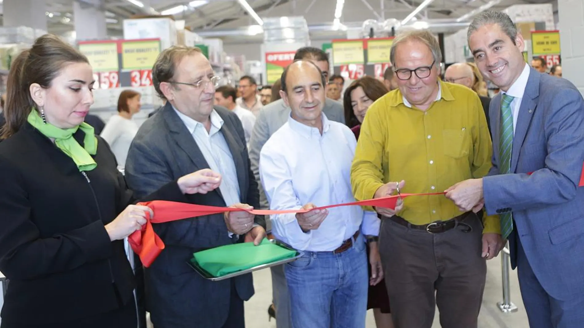 El director regional del Grupo Miquel, Carlos Garcia, inaugura GMCash Zamora, sexto “cash&carry” en Castilla y León