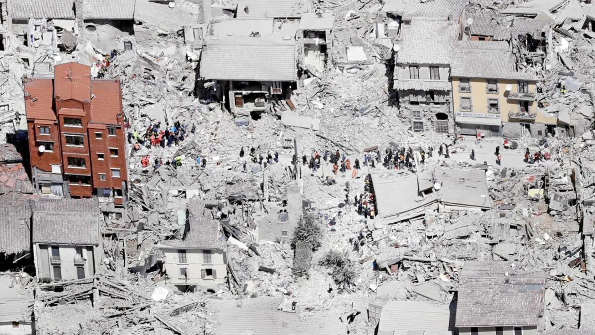 Vista aérea del centro de Amatrice, arrasado por el temblor de 6,2 grados en la escala Richter, y que también asoló las localidades de Norcia y Accumoli