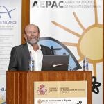 El doctor Valentín Esteban presenta la aplicación «Cap mal»