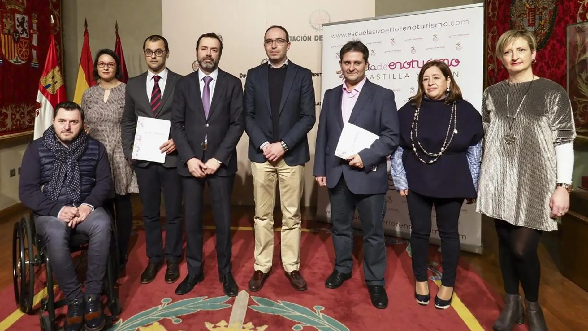 El director general de Turismo, Javier Ramírez, junto al director de la Escuela, David Muriel, entre otros, en la presentación