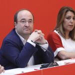 El líder de los socialistas catalanes, Miquel Iceta y la líder andaluza, Susana Díaz, durante la reunión del Comité Federal del PSOE.