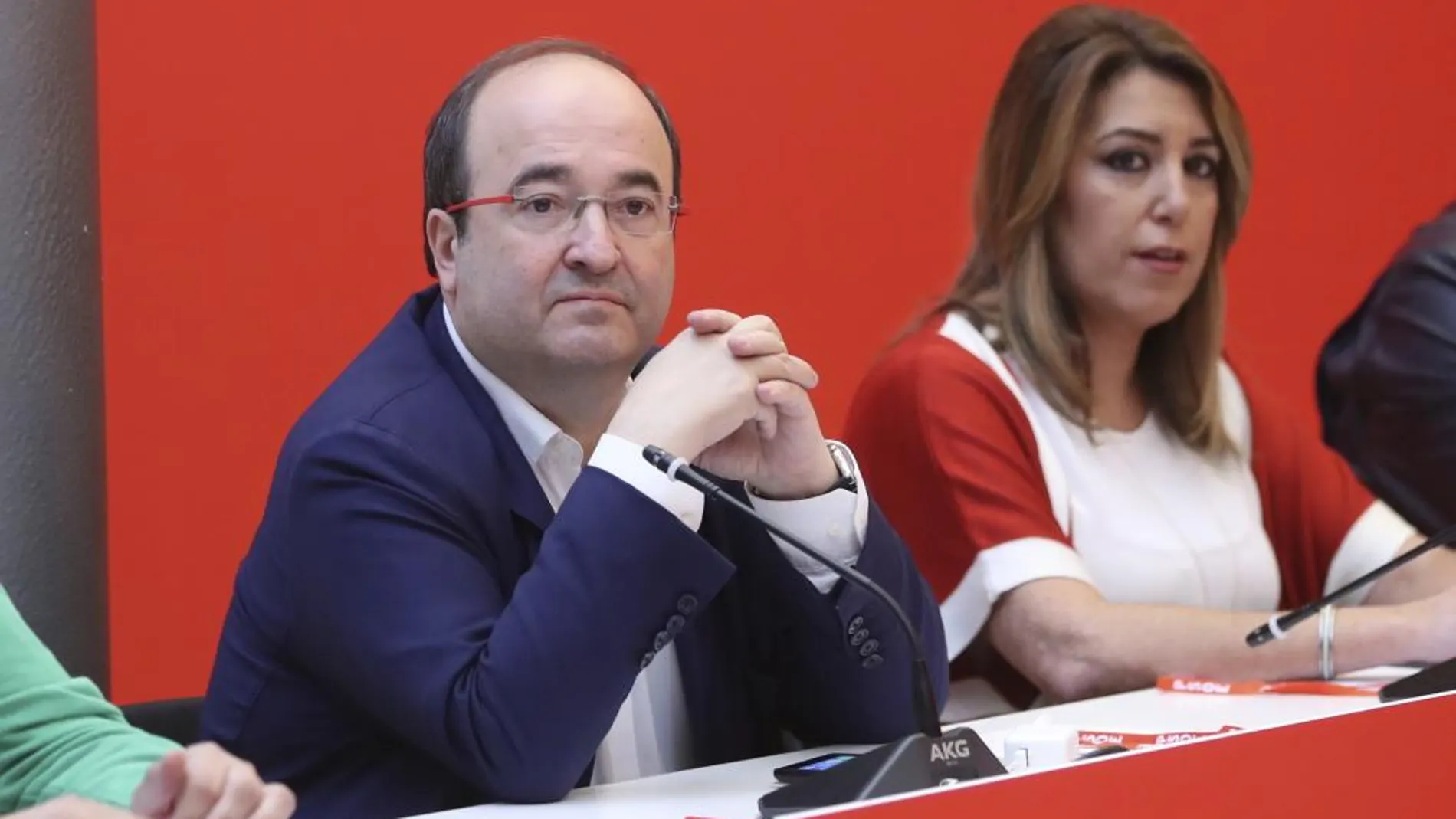 El líder de los socialistas catalanes, Miquel Iceta y la líder andaluza, Susana Díaz, durante la reunión del Comité Federal del PSOE.
