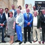 Los presidentes de siete DO junto aLuis Barcenilla y el presidente de la Diputación, Jesús Julio Carnero
