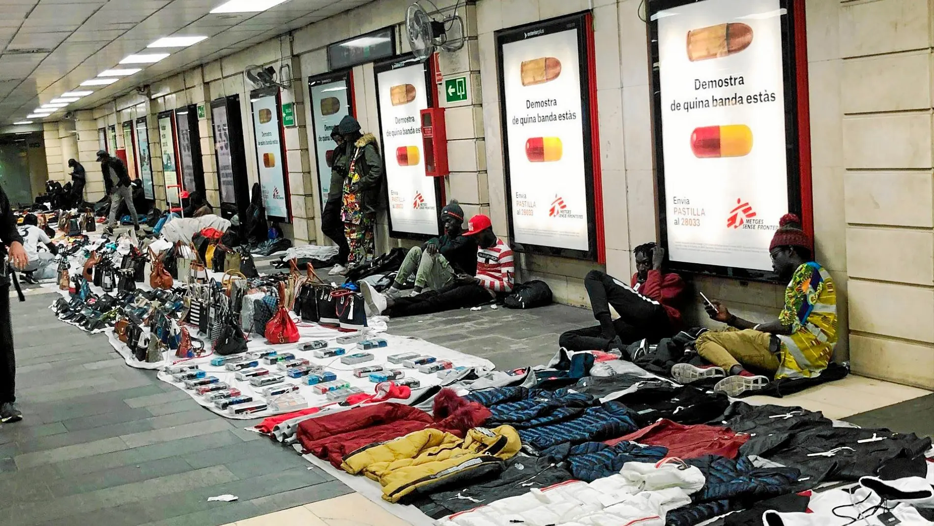 El intercambiador se ha convertido en uno de los símbolos de la impunidad de la venta ilegal