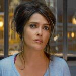 Salma Hayek, en una escena de «El otro guardaespaldas», película en la que encarna a una agente obligada a colaborar con su enemigo