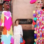 Dos mojigangas de Agatha Ruiz de la Prada en la Fashion Days San Miguel de Allende