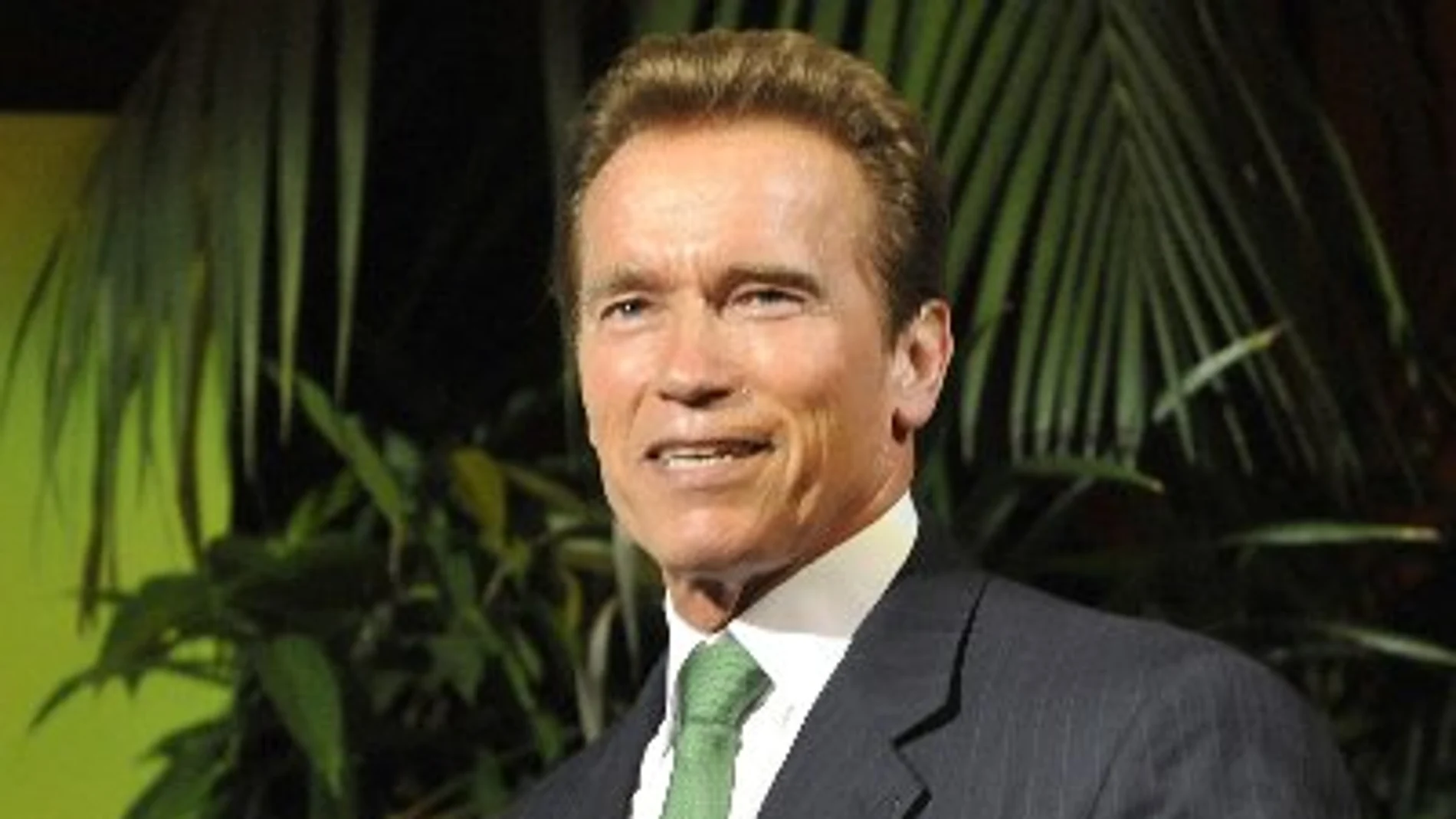 Arnold Schwarzenegger se recupera tras operación de corazón de urgencia