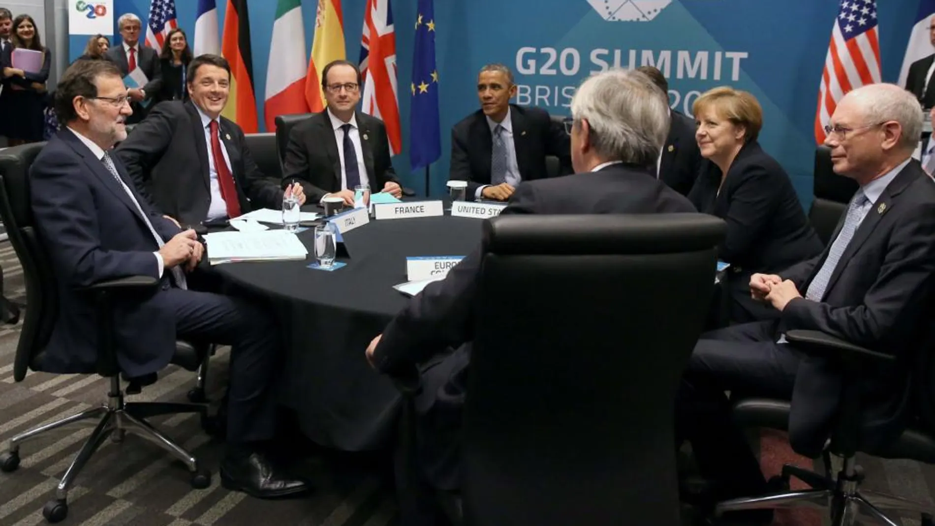 Rajoy, Renzi, Hollande, Obama, Cameron, Merkel, Van Rompuy y Juncker en una reunión sobre el TTIP en 2014.