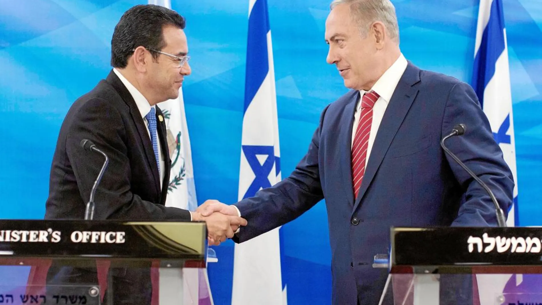 Jimmy Morales y Benjamin Netanyahu, en Jerusalén el 29 de noviembre