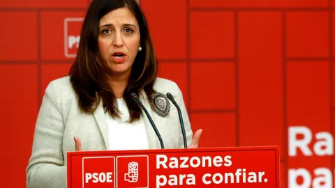 La portavoz del Comité Electoral socialista, Esther Peña, durante la rueda de prensa ofrecida hoy. RFE/Emilio Naranjo
