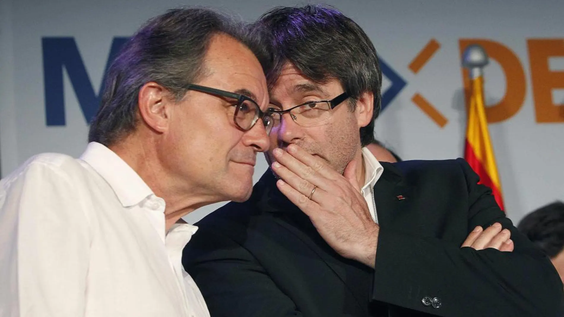 Uno de cada tres catalanes reconoce no tener amigos de confianza