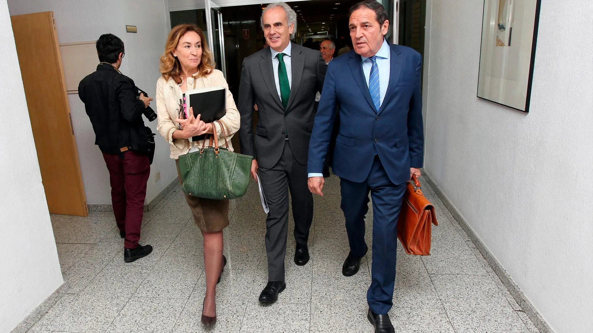 El consejero Antonio María Sáez Aguado asiste al Consejo Interterritorial del Sistema Nacional de Salud junto a sus homólogos de La Rioja y Madrid, María Martín Díez y Enrique Ruiz