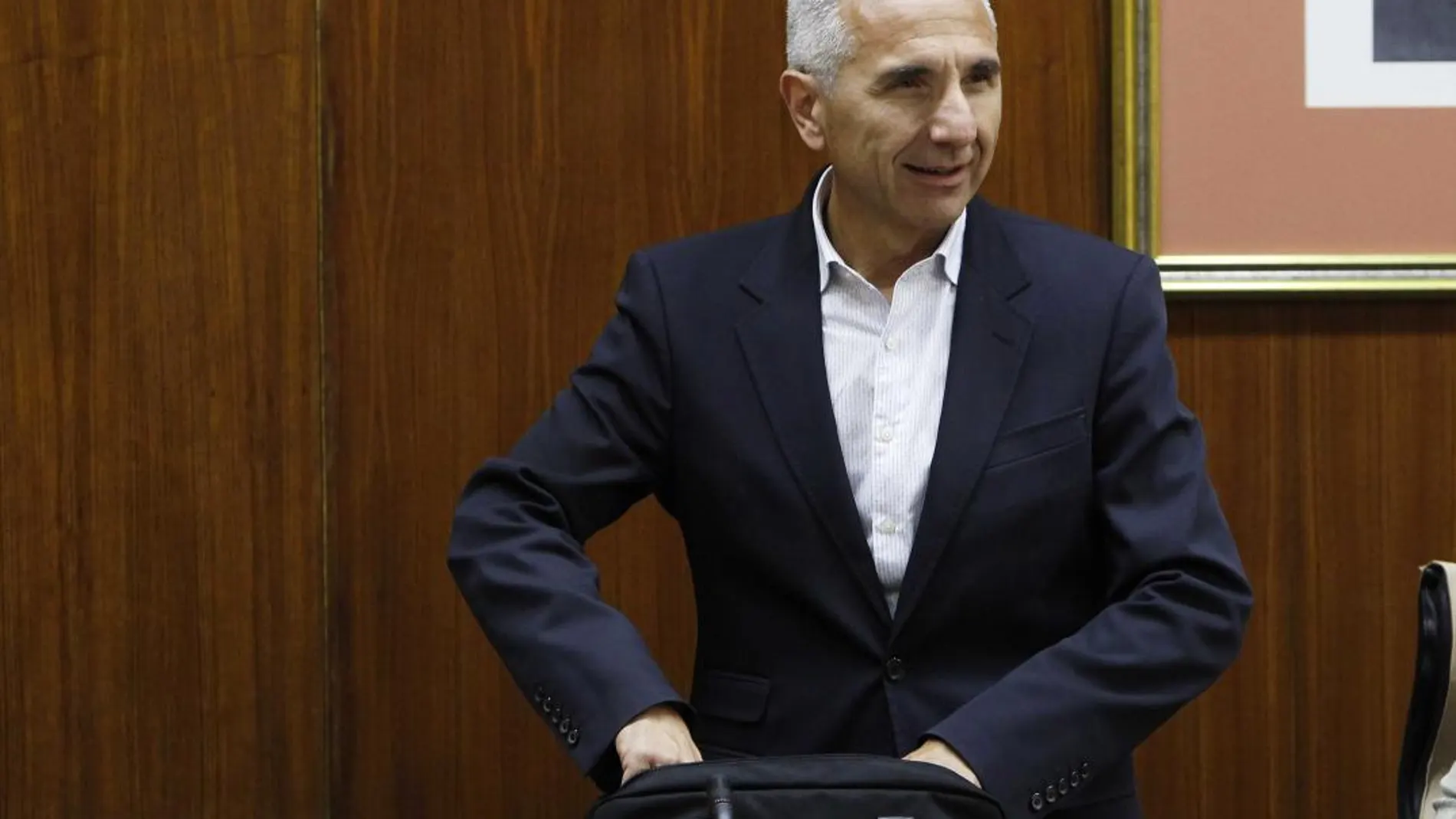 El consejero de Cultura, Miguel Ángel Vázquez, compareció ayer en la comisión parlamentaria centrada en su área de trabajo