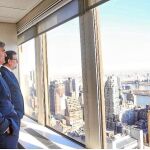 Mariano Rajoy, ayer en Nueva York, con el embajador de España en la ONU, Román Oyarzun
