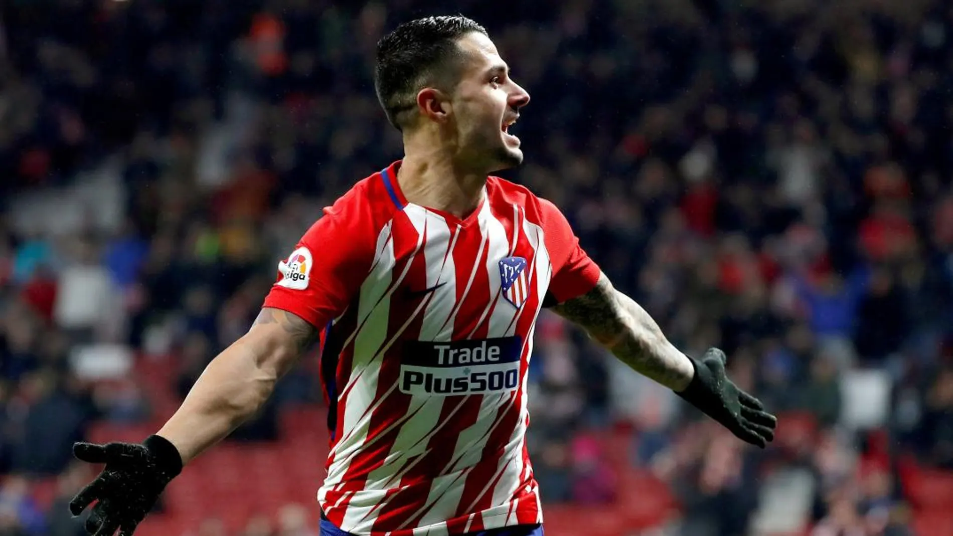 El centrocampista del Atlético de Madrid Vitolo Machín celebra su gol, el tercero ante el Lleida