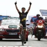 El ciclista francés Lilian Calmejane ganador de la cuarta etapa de la Vuelta Ciclista a España 2016
