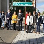 Autoridades como Óscar Puente y Jesús Julio Carnero, entre otros, en el acto