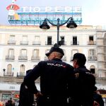 Efectivos policiales en la Puerta del Sol / Foto: Efe