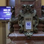 El IBEX sube el 0,79 % y recupera los 9.700 puntos por los grandes valores