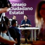 El líder de Podemos, Pablo Iglesias y el secretario de Organización, Pablo Echenique/foto: Efe