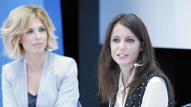 La presentadora de «Noticia de la Mañana», de Antena 3, María José Sáez, entrevistó a Andrea Levy. De esta manera comenzó el Foro de Mujeres Directivas