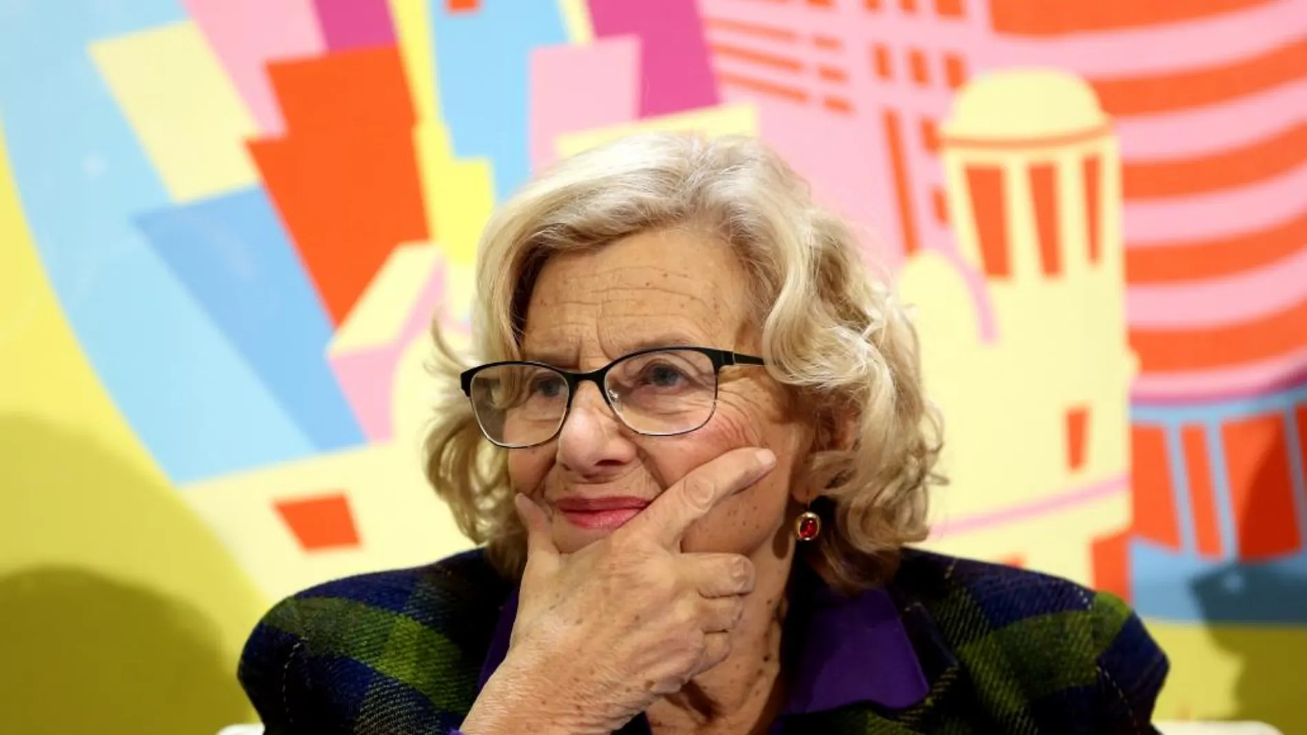 El Bono Cultural de Carmena se «come» el dinero de dos bibliotecas y un teatro