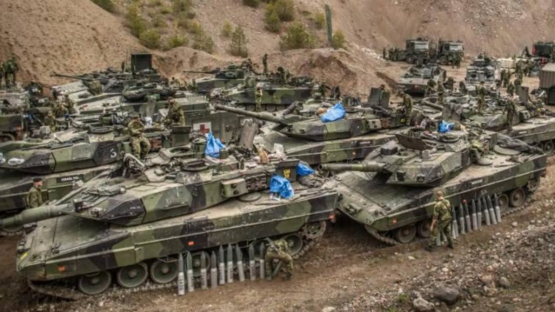 Carros de combate suecos durante unas maniobras. Bezav Mahmod/Försvarsmakten