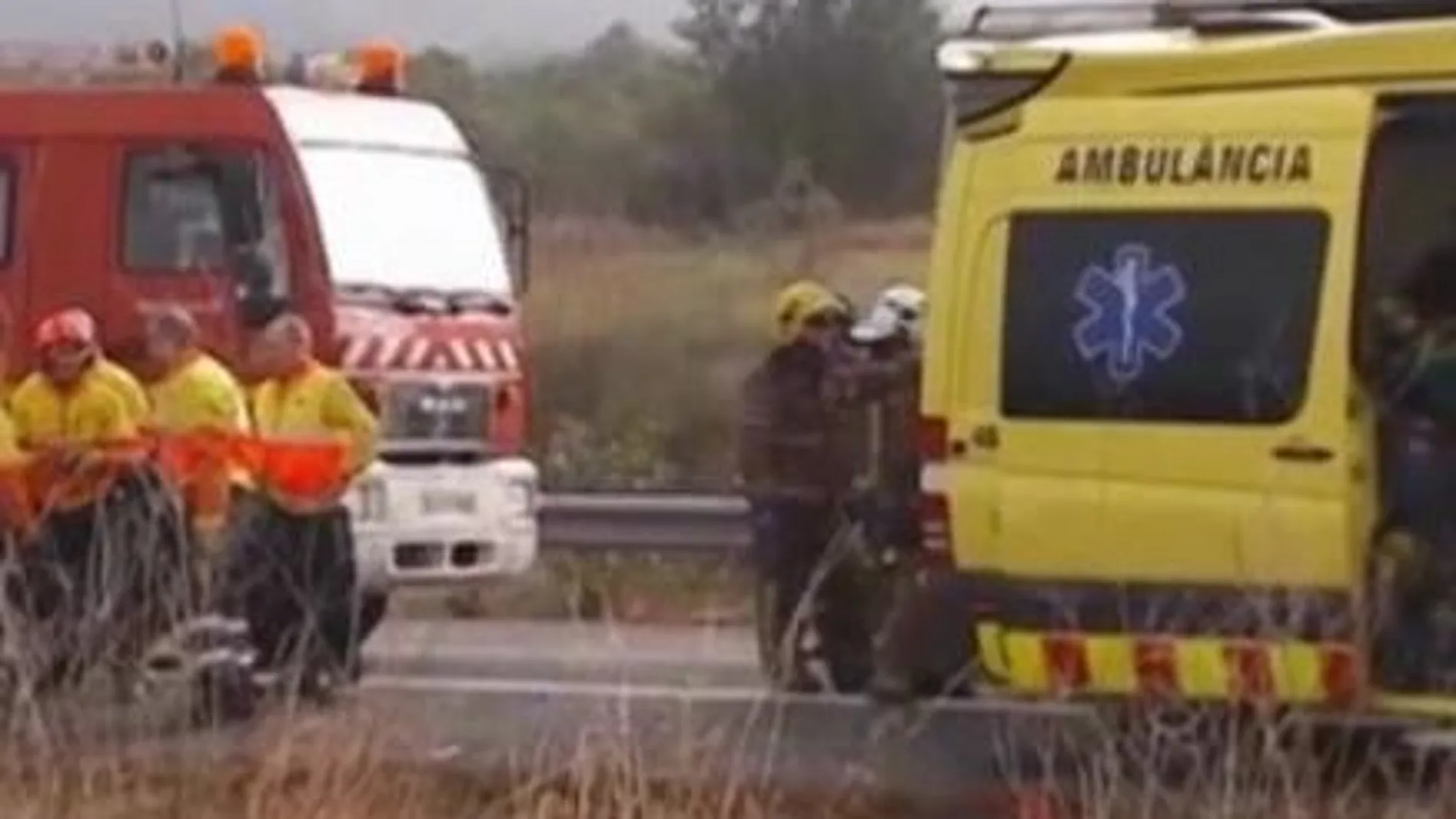 El accidente ha obligado a cortar durante dos horas el tráfico por la AP-7 en dirección a Barcelona.