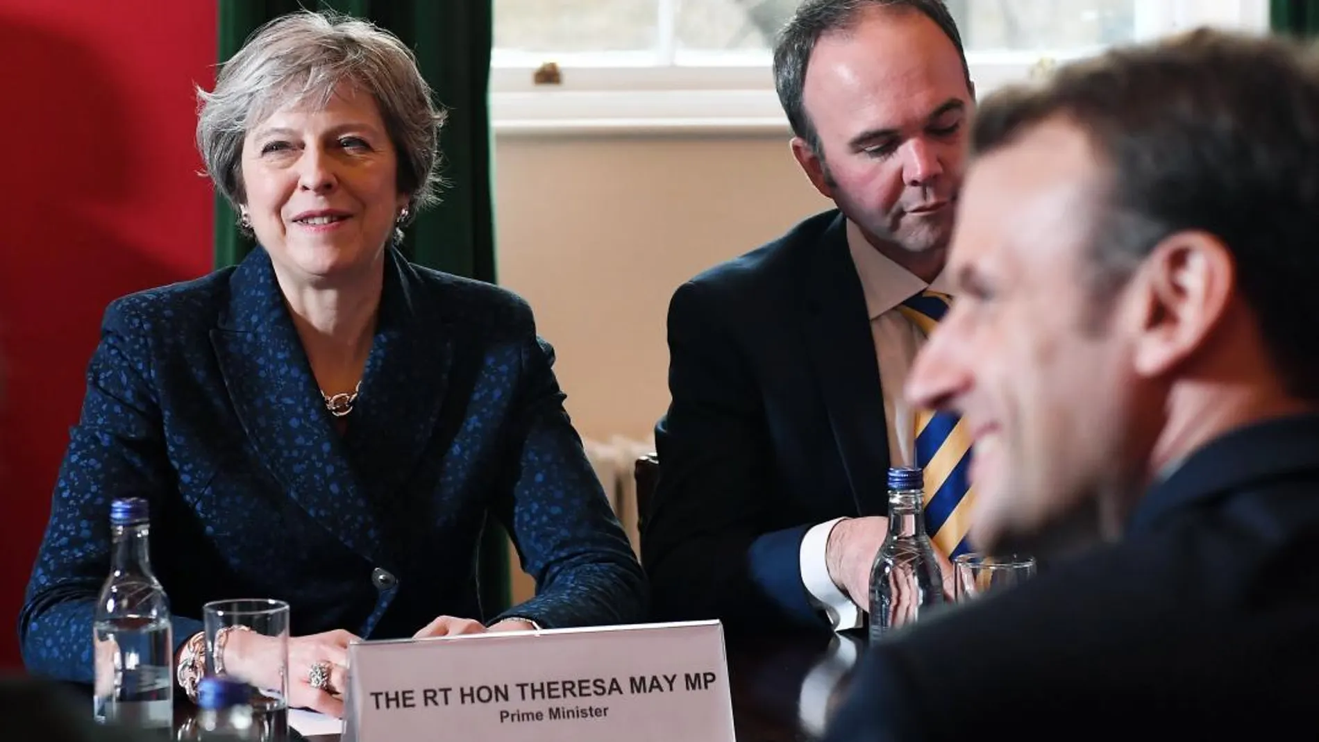 Emmanuel Macron y Theresa May durante la reunión