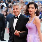 George y Amal Clooney en el Festival de cine de Venecia