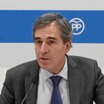 Sanz Vitorio: «La tasa de paro es inasumible pero las medidas del Gobierno regional son acertadas»