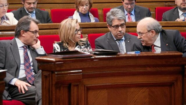 Mas, Ortega y Homs escuchan las explicaciones del conseller de Economía, Andreu Mas-Colell
