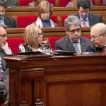 Mas, Ortega y Homs escuchan las explicaciones del conseller de Economía, Andreu Mas-Colell