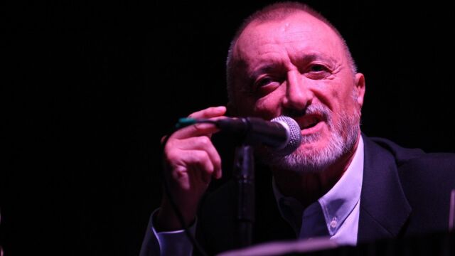 Arturo Pérez-Reverte en la Feria del Libro de Buenos Aires