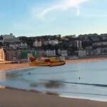 Hidroavión en la playa de la Concha