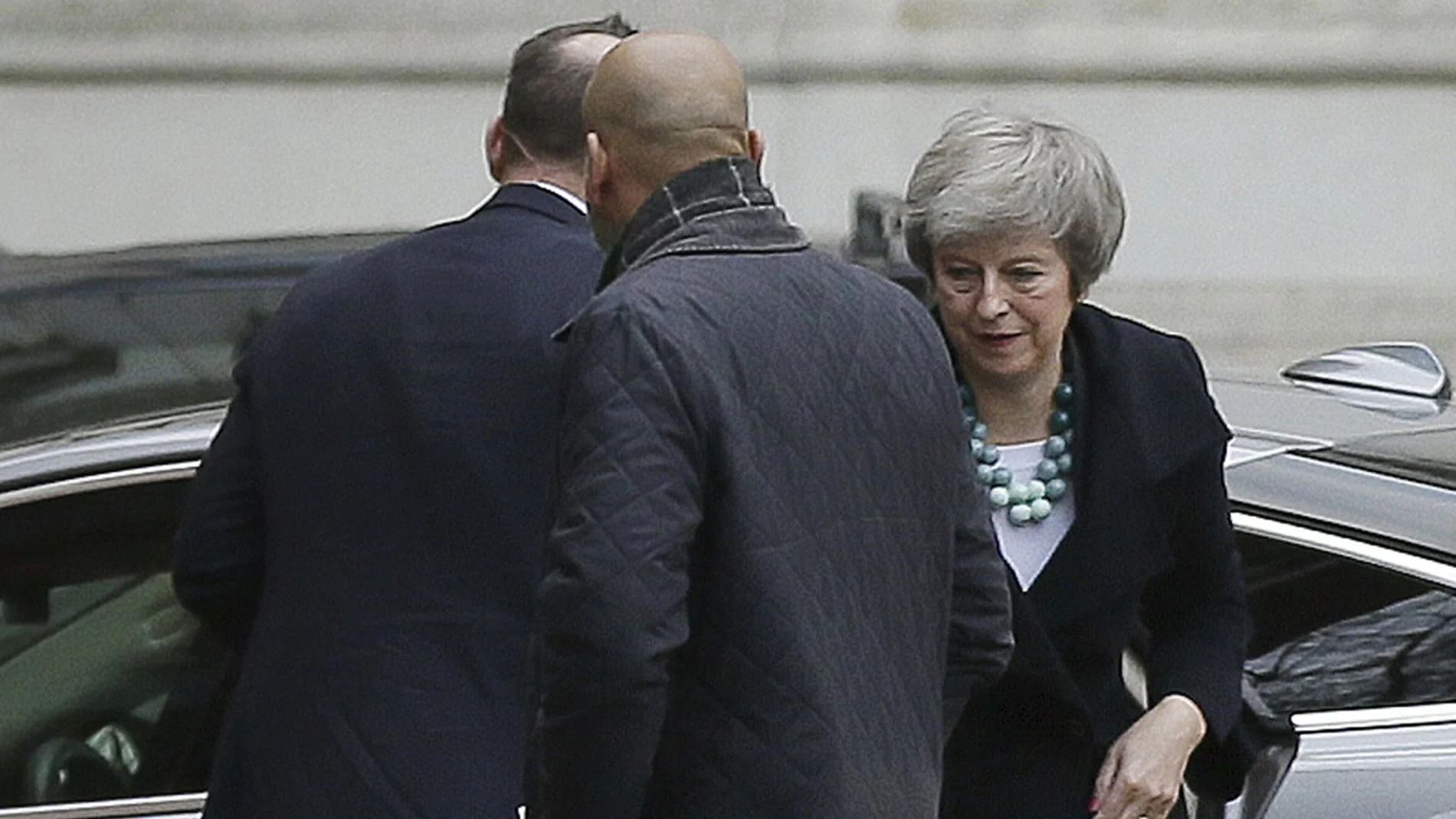 La primera ministra británica, Theresa May, a su llegada a Downing Street esta mañana