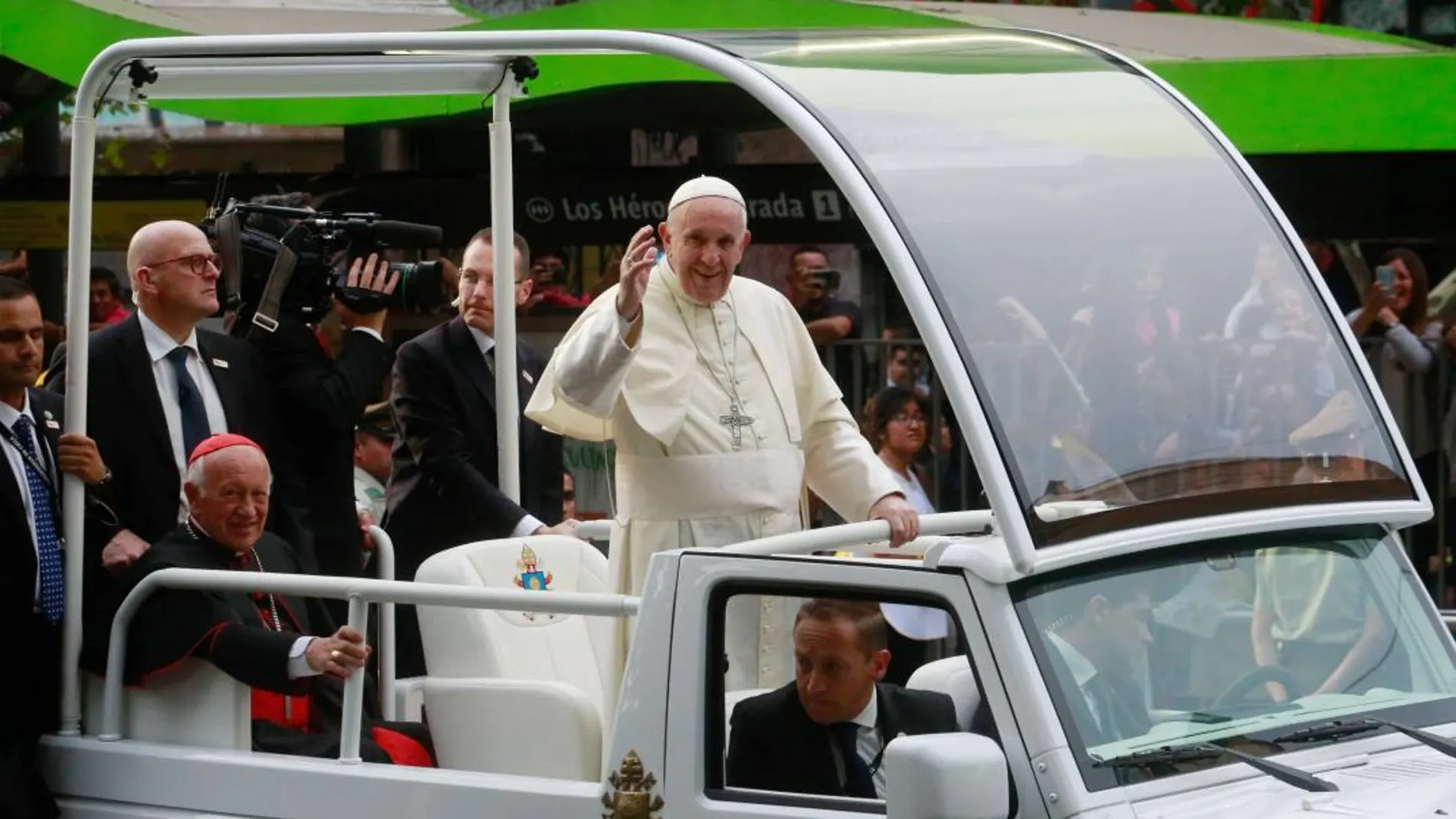 El Pontífice a su llegada a Santiago de Chile