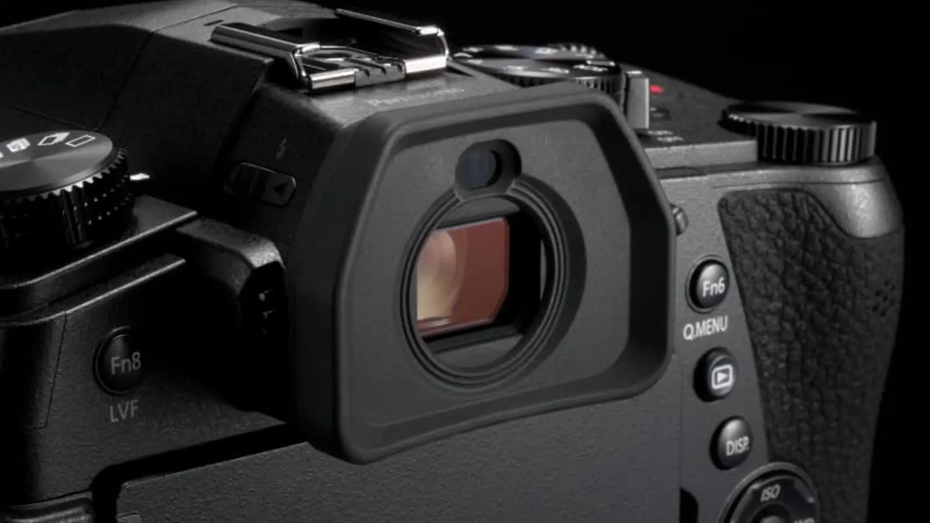 La nueva cámara de Panasonic FZ1000 II, una de las novedades para este año / Panasonic