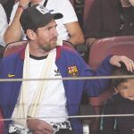 Messi, con su hijo en el partido de Liga de Campeones contra el Inter