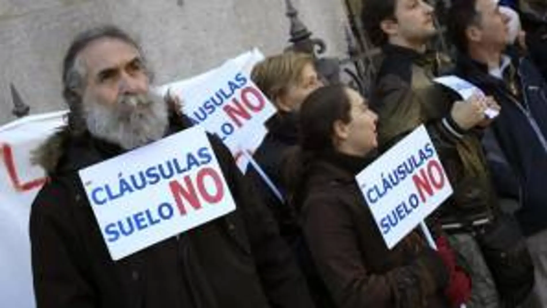 Caja España condenada a pagar a un afectado por cláusula suelo