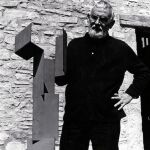 Jorge Oteiza es uno de los grandes nombres de la escultura vasca, que falleció en 2003