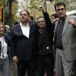 El exsecretario general del Departamento de Vicepresidencia y Economía de la Generalitat, Josep Maria Jové, (dcha.) ha sido el primero de los que fueron detenidos que ha iniciado la elaboración de la demanda contra el Estado.